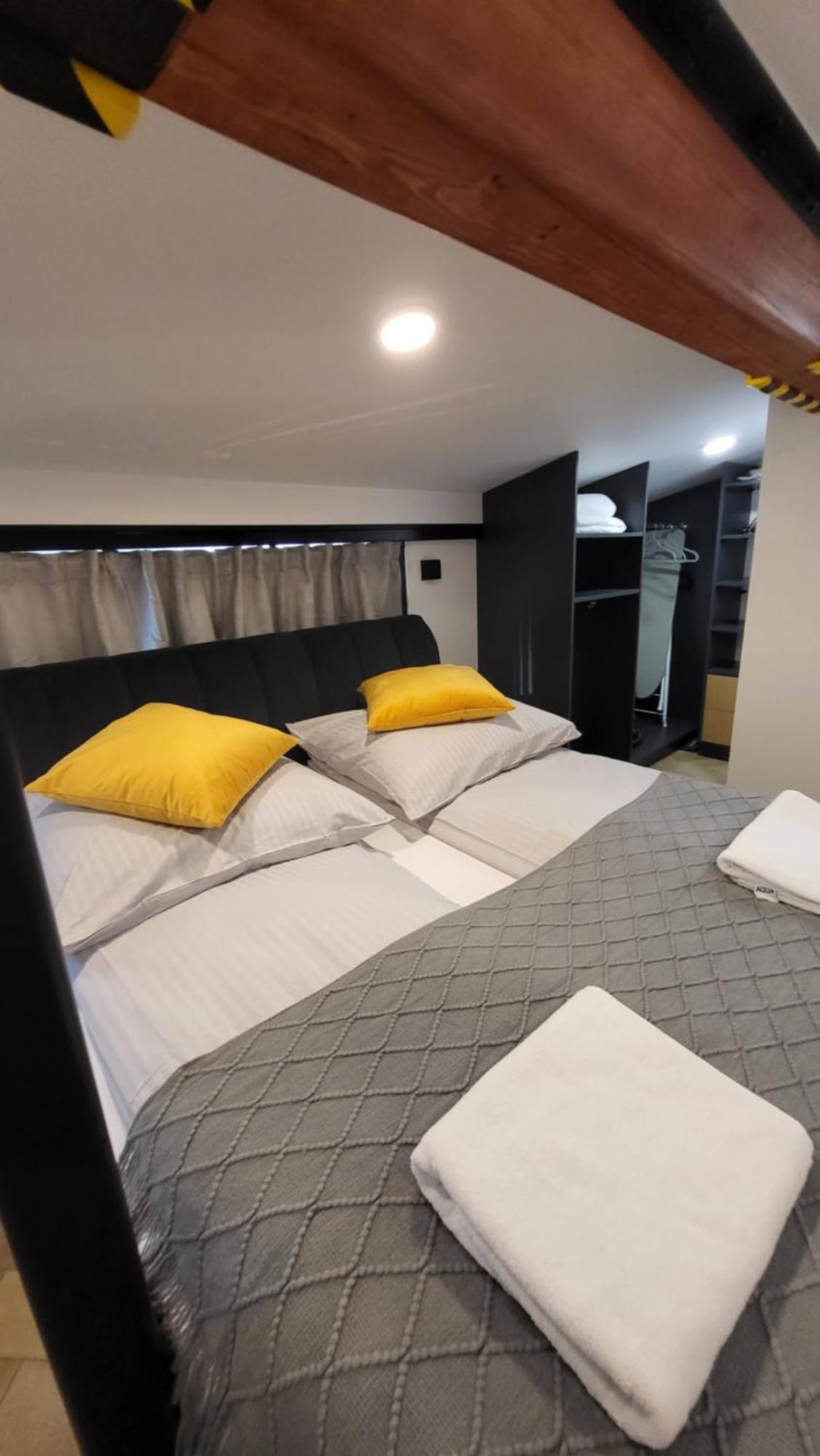Old Town Apartment, Starowislna كراكوفيا المظهر الخارجي الصورة