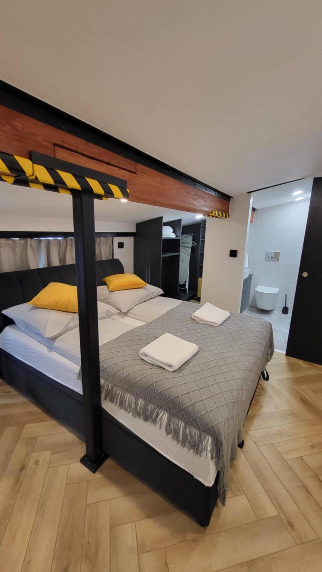 Old Town Apartment, Starowislna كراكوفيا المظهر الخارجي الصورة